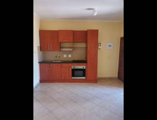 2 BEDROOM APARTMENT FOR SALE IN OLIEVENHOUTBOSCH